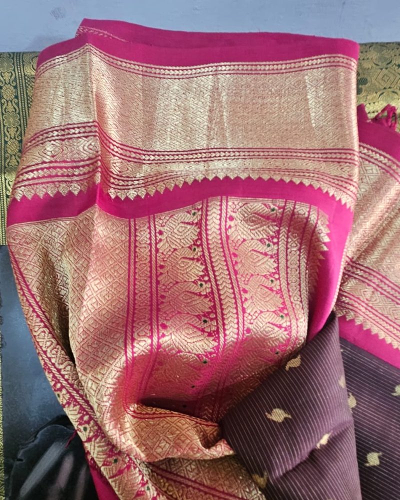 Magenta pattu saree pallu with gold zari work